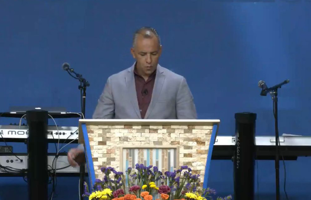 Pastor Carlos Fuentes